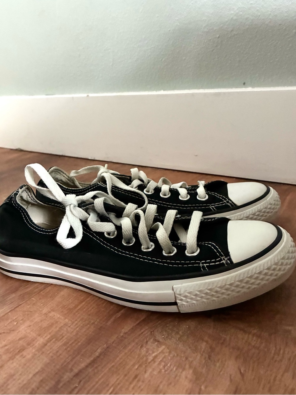 Converse Chuck Taylor All Star Black Low Top Sneakers Women’s 8 - Picture 5 of 8